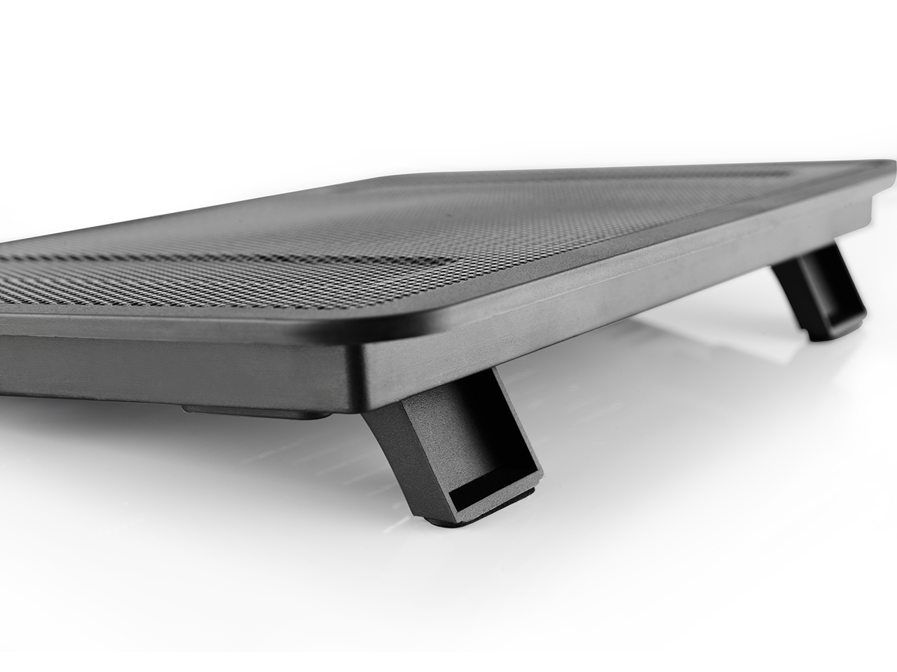 PODKŁADKA CHŁODZĄCA POD LAPTOPA 14 CALI Z PODŚWIETLANYM WENTYLATOREM LED Waga produktu z opakowaniem jednostkowym 0.5 kg