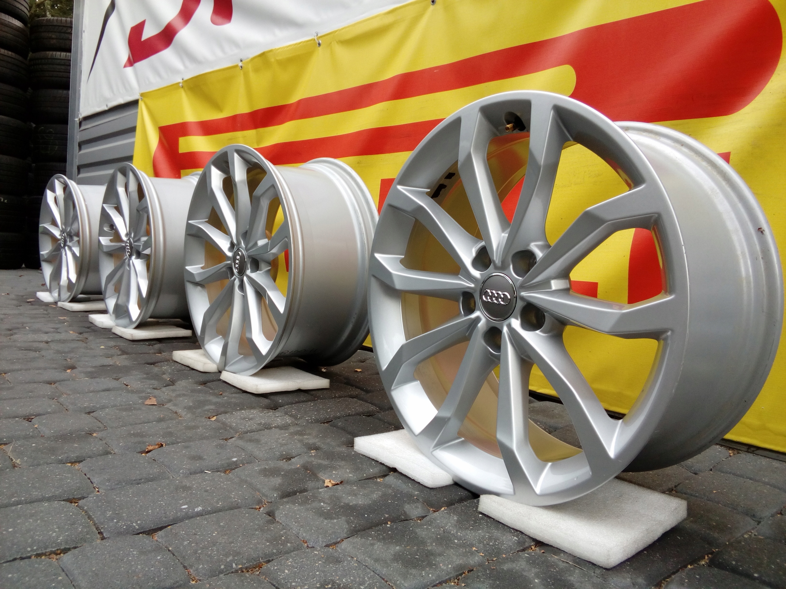Oryginalne Felgi Audi 18 A3 A4 A5 A6 A8 Q3 Q5 TT Liczba felg w ofercie 4 szt.