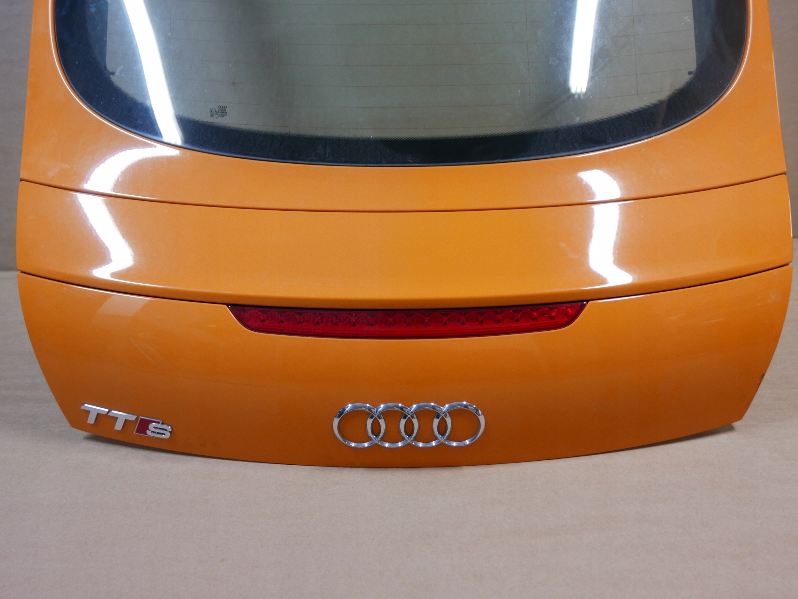 AUDI TT 8J KLAPA BAGAŻNIKA TYŁ Kolor inny