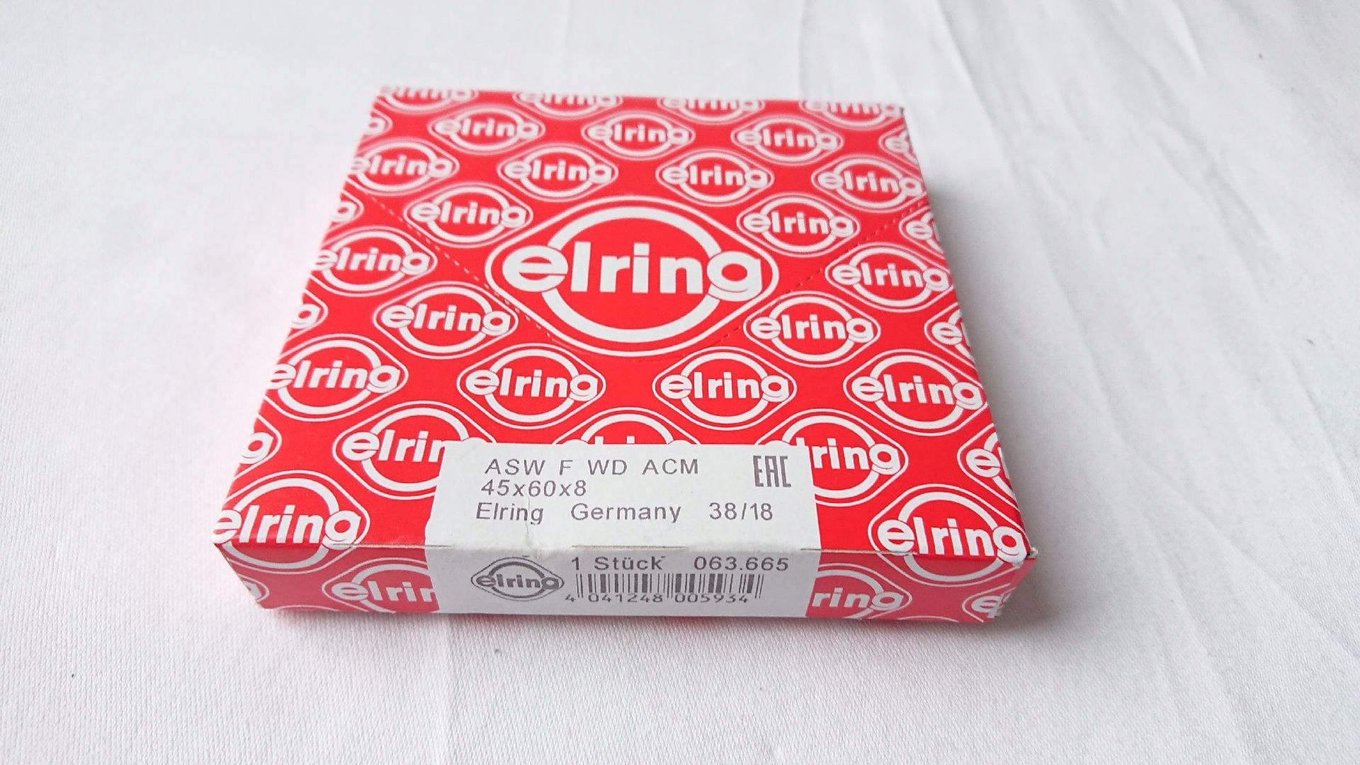 USZCZELNIACZ PÓŁOSI AUDI 80 100 A4 B5 A6 C5 A8 D2 Producent części Elring