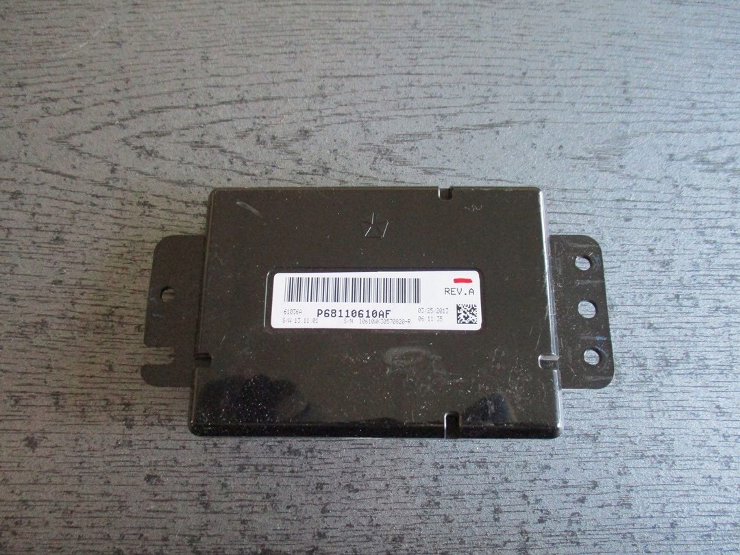 Модуль драйвера Jeep Grand Cherokee P68110610AF