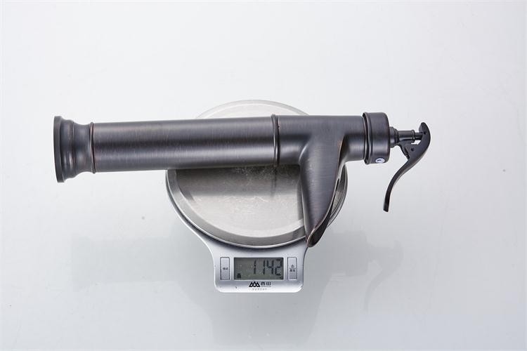 BATERIA UMYWALKOWA RETRO WYSOKA CZARNA BLACK ROYAL Rodzaj baterii Bateria umywalkowa