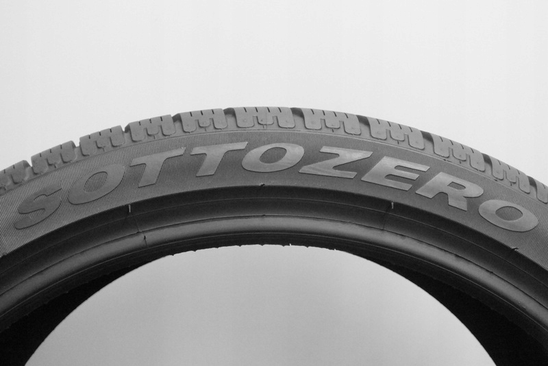 1z 29530r20 Pirelli Winter Serie 2 101w AMS 3213 EAN ( GTIN ) 8019227182170 foto 1