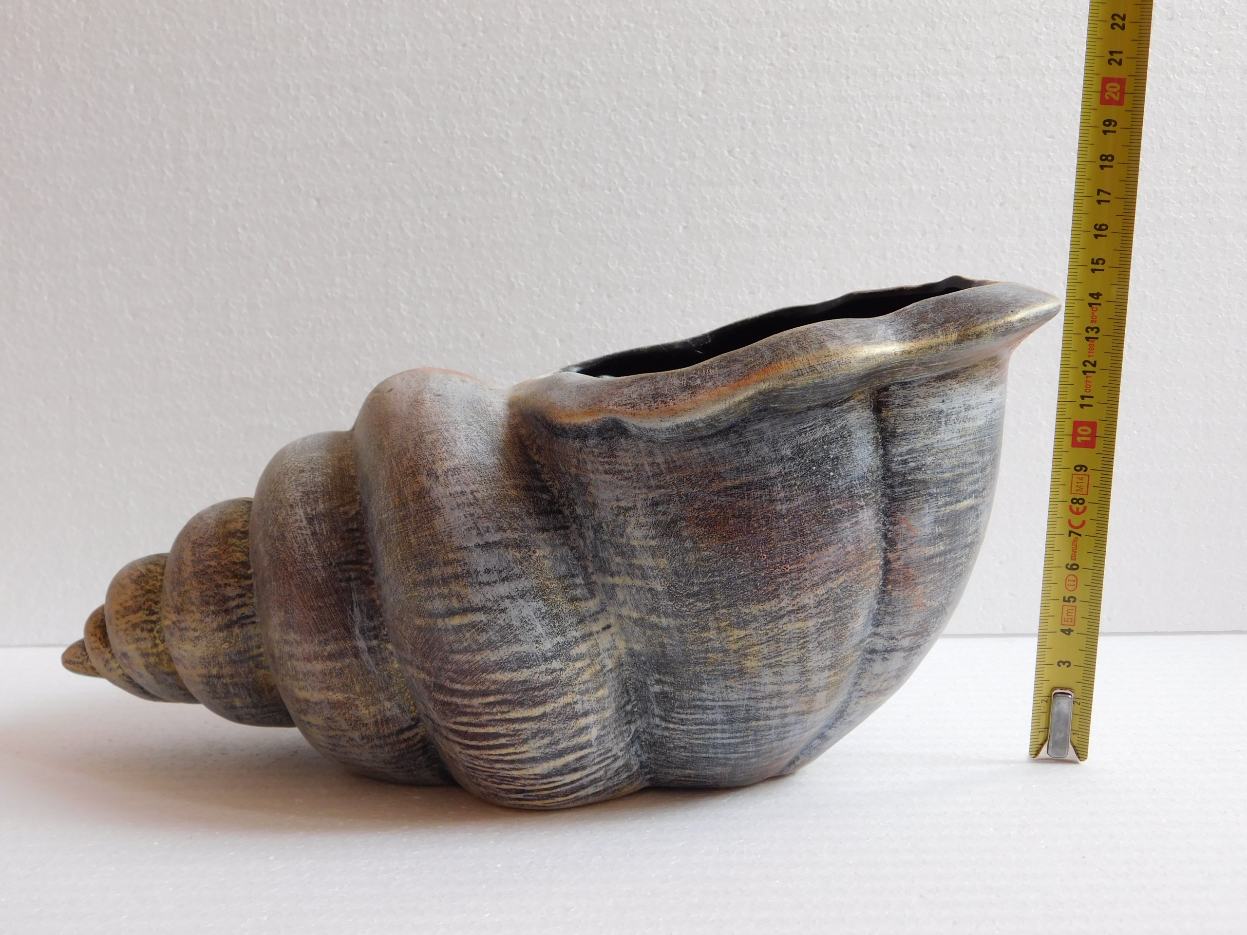 MUSZLA MUSZELKA DONICZKA FIGURKA OGRODOWA OZDOBA Producent inna