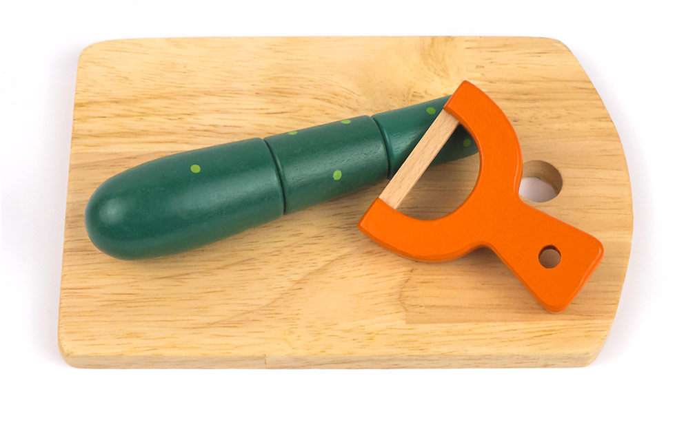 DREWNIANE KLOCKI MAGNETYCZNE OWOCE i WARZYWA DESKA Wiek dziecka 3 lata +