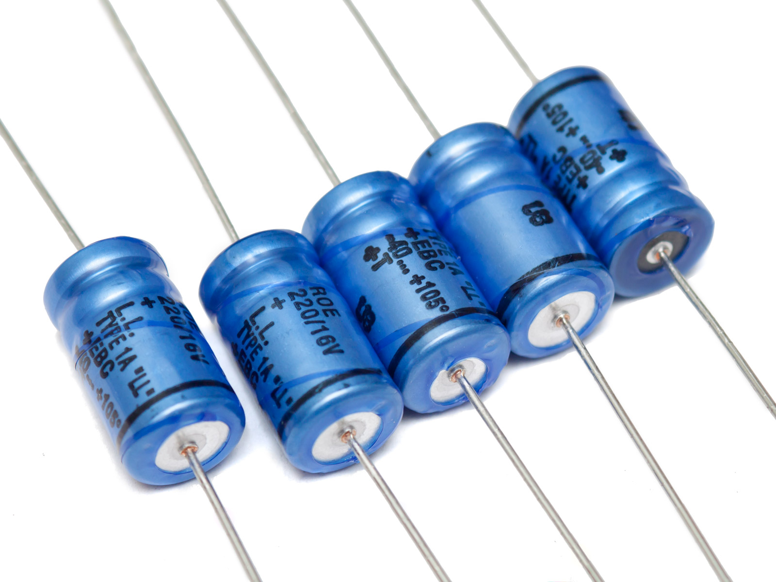 Capacitor. Конденсатор 16v 220uf. Конденсатор 10000uf 25v. Roe 4700uf 25v. Электролитический конденсатор 470ufx10b.