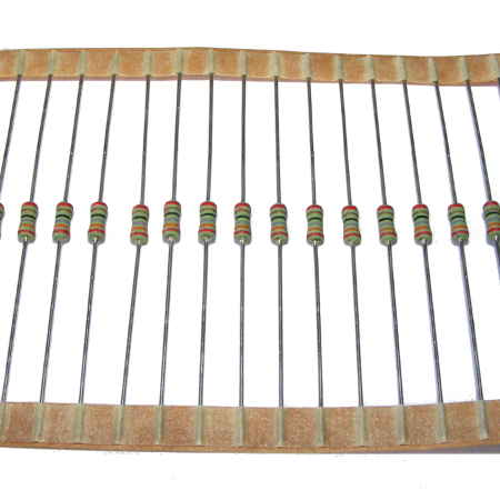 

Rezystor opornik Tht metal. 1W 49.9ohm 49R9 1% x20