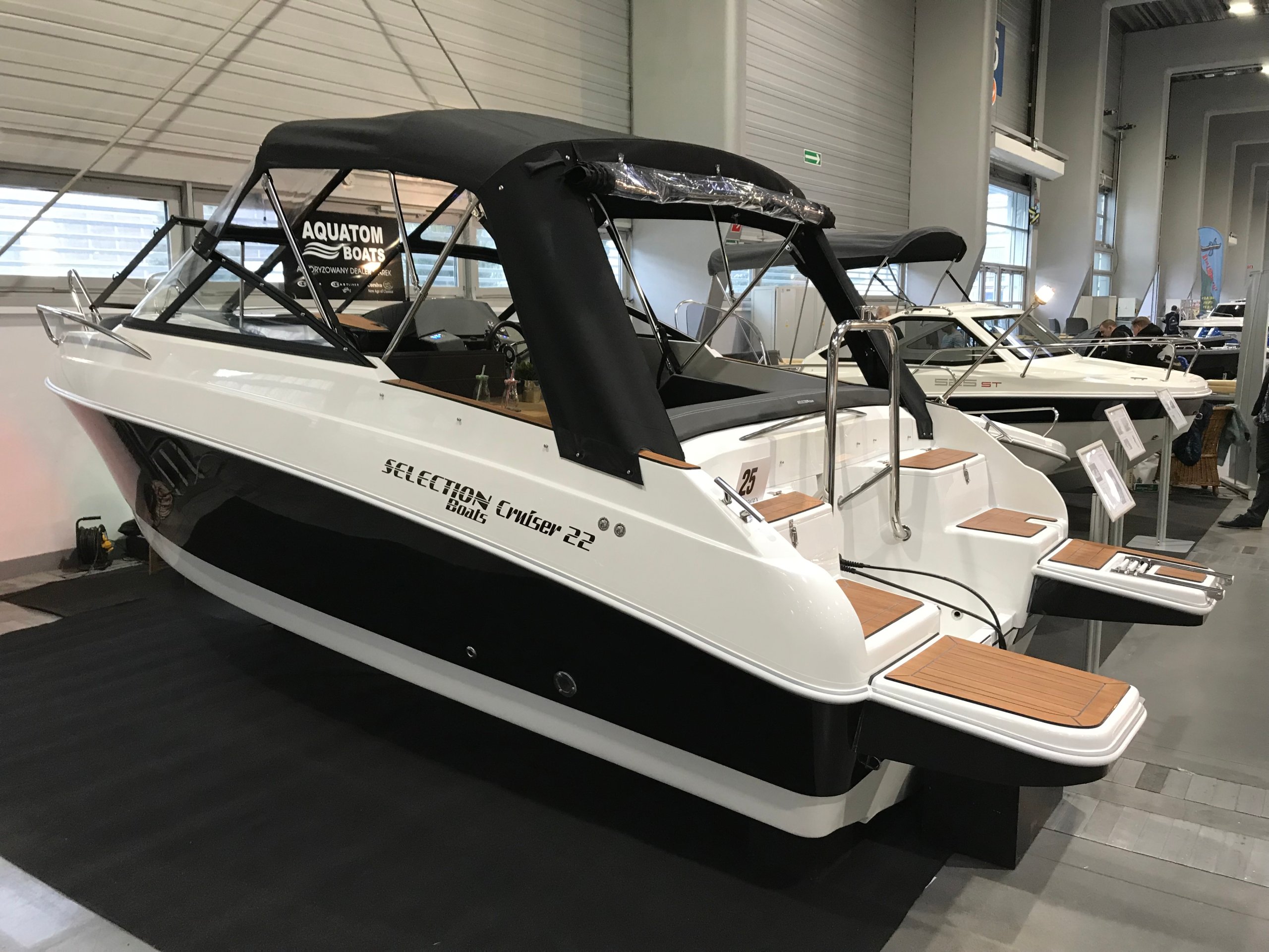 Łódź motorowa Coaster 600 DC kabinowa 7177486907 oficjalne archiwum