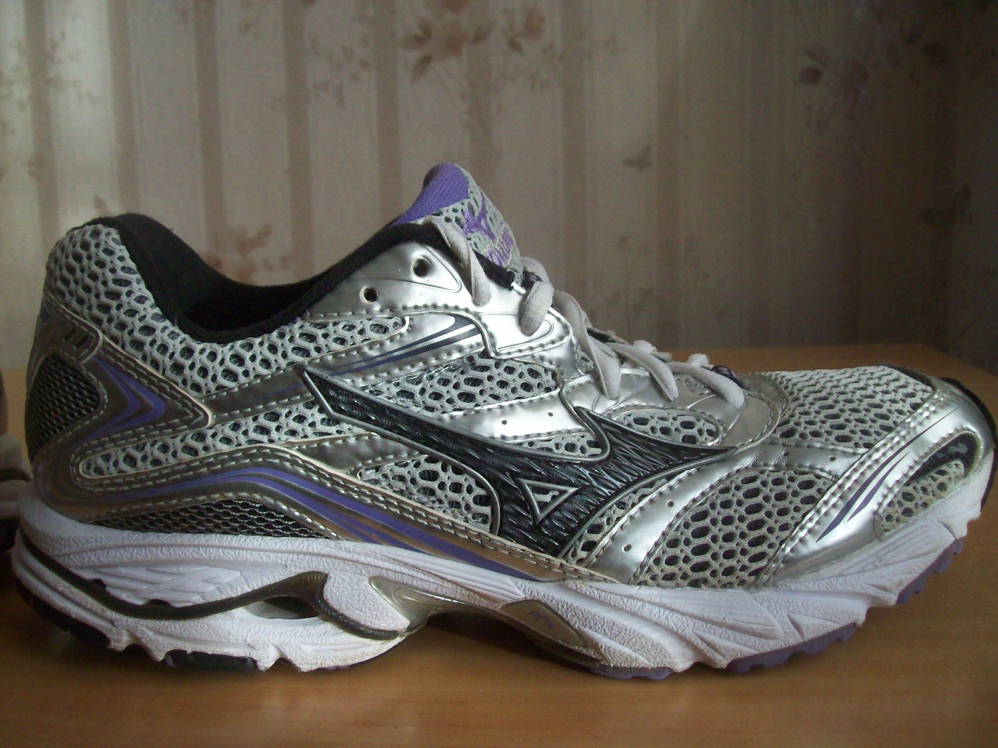 mizuno wave nexus 5