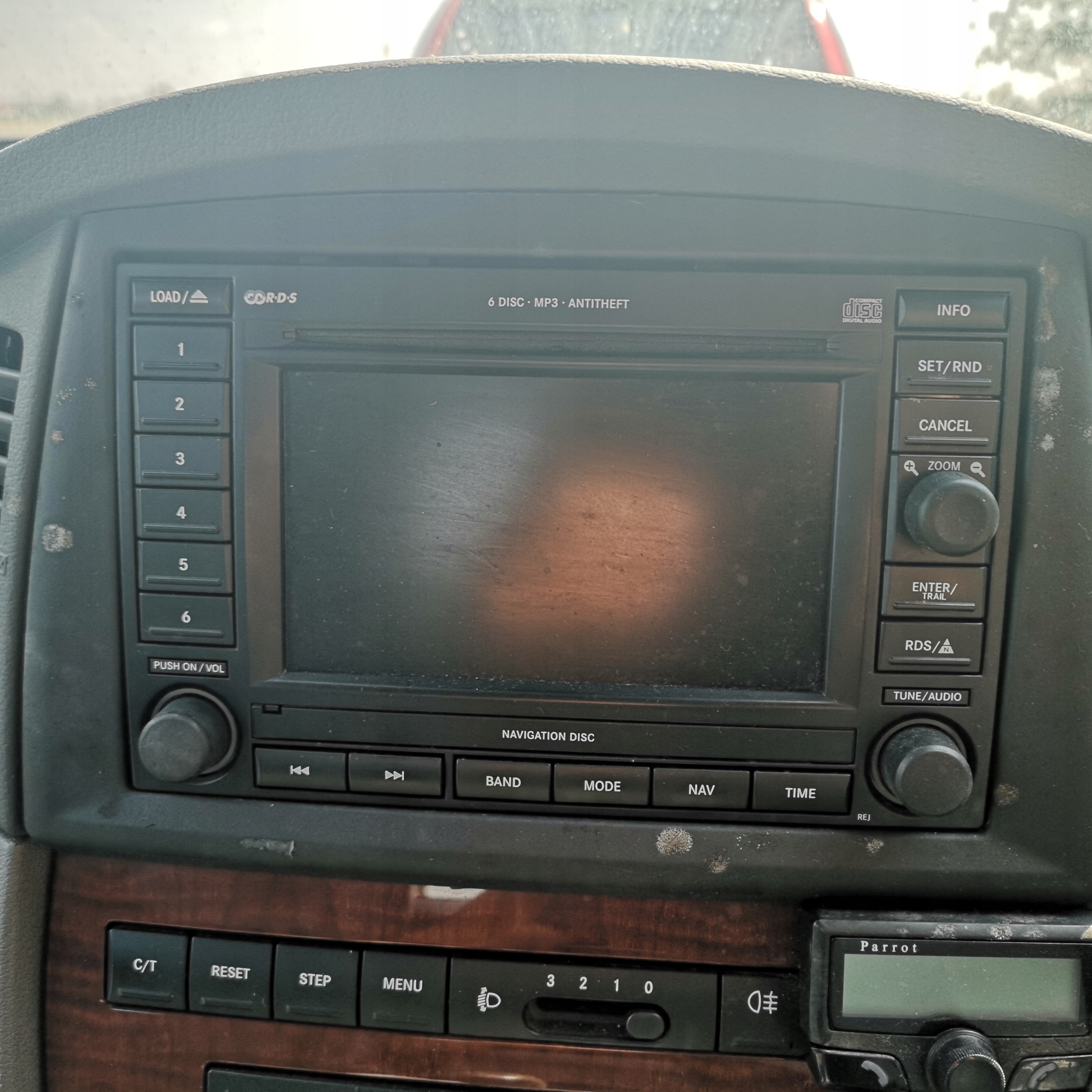 RADIO CD NAWIGACJA 300C JEEP GRAND CHEROKEE WK 08r