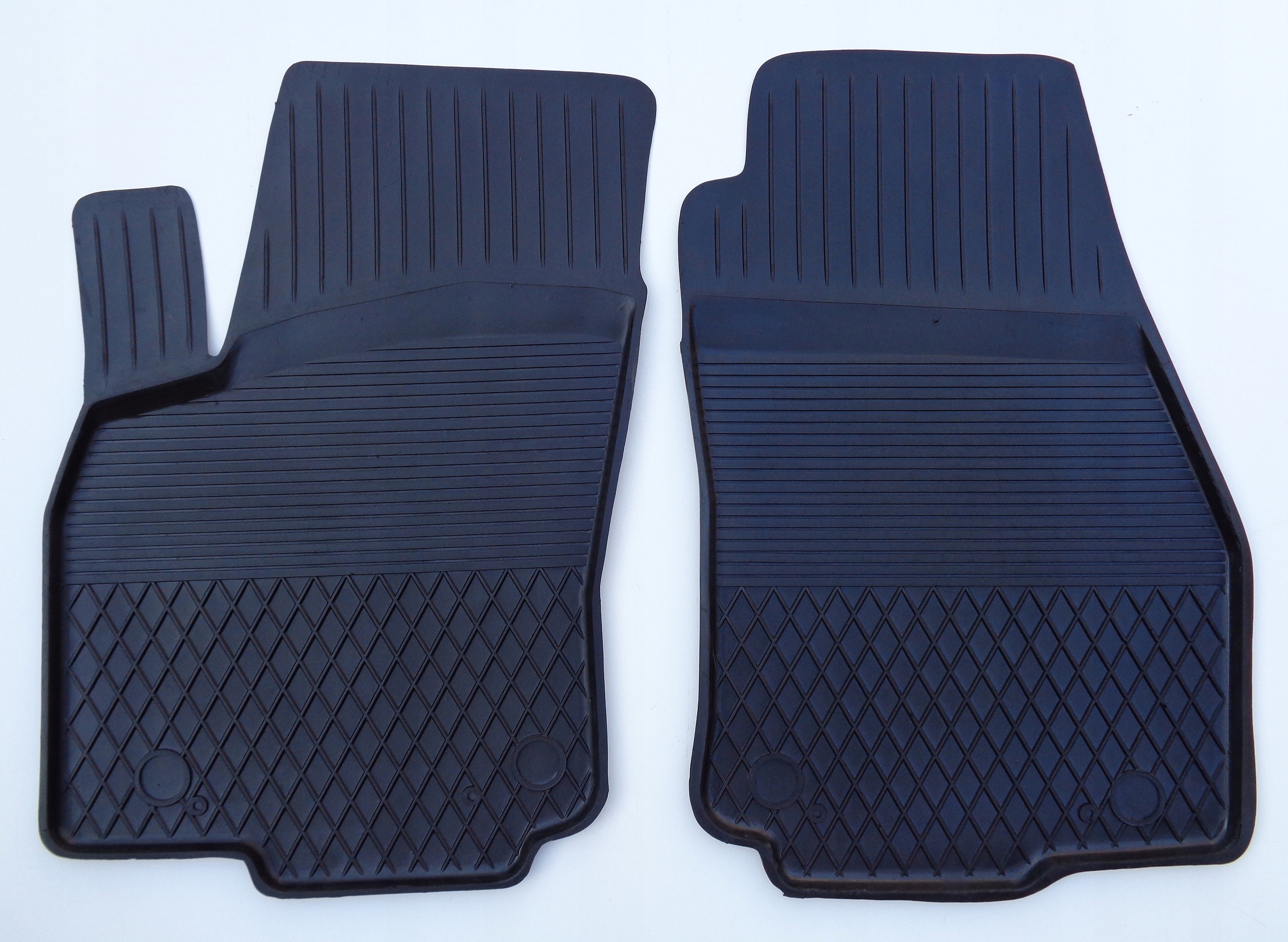 Dywaniki gumowe OPEL ASTRA H 3 2004-2014 PRZÓD - 7608940489 - oficjalne