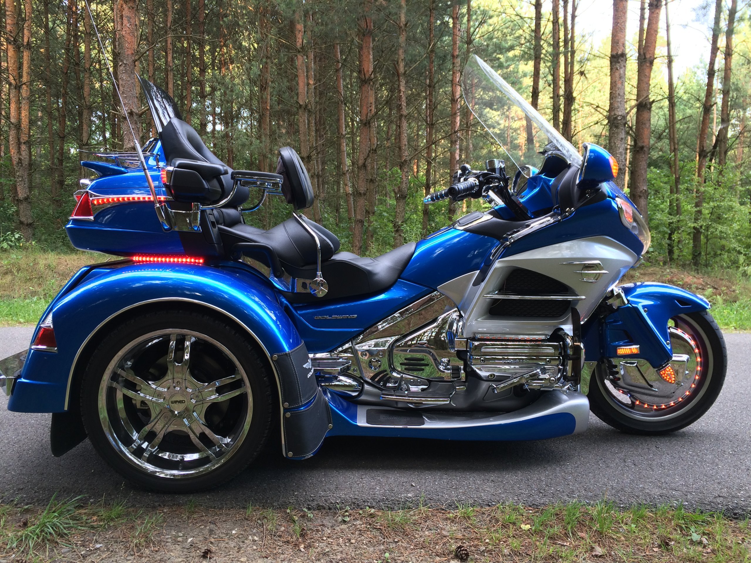 Honda goldwing 1800 вес