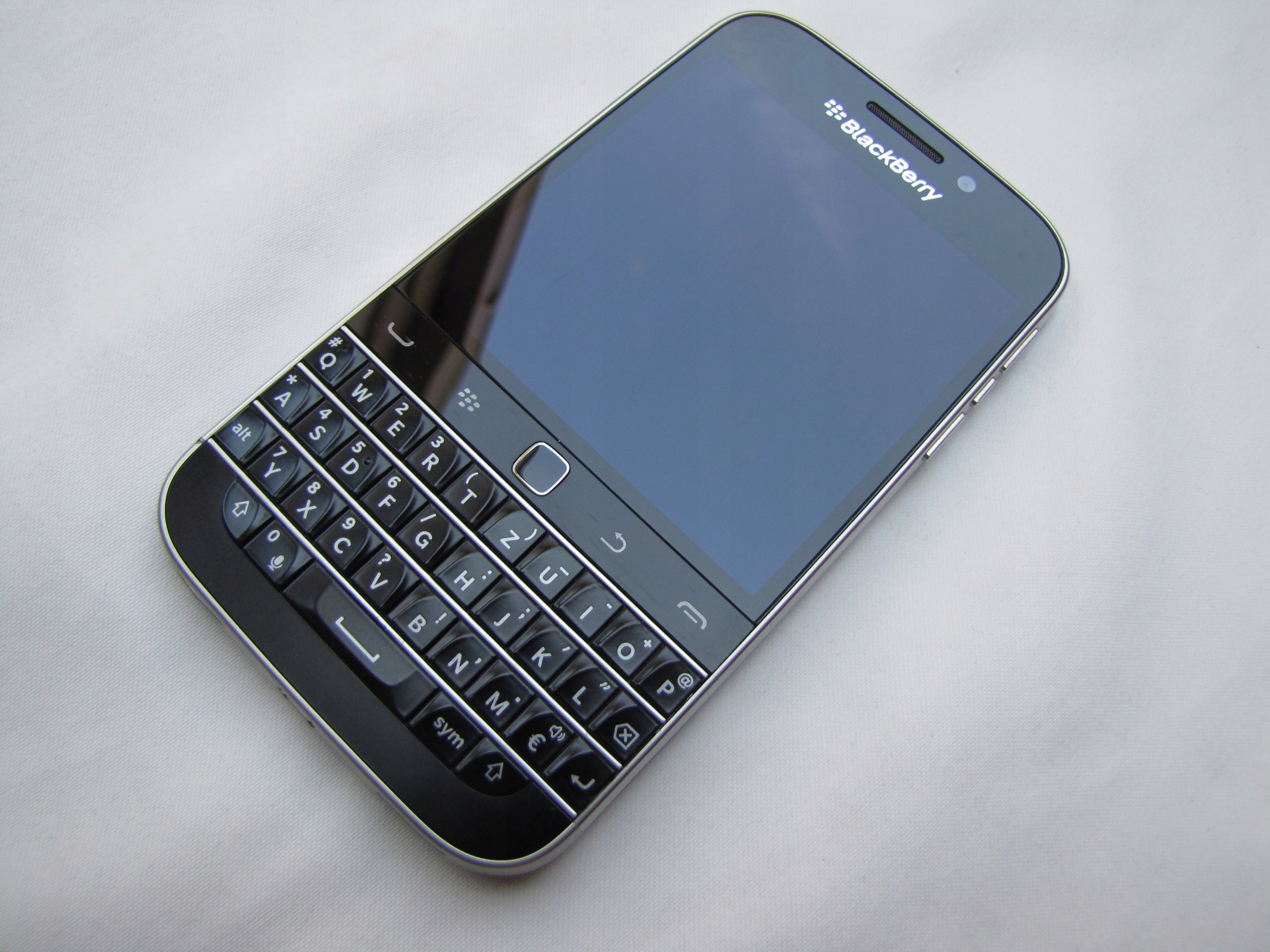 "El BlackBerry Q20 deberá llamarse BlackBerry Classic" John Chen - Social Geek