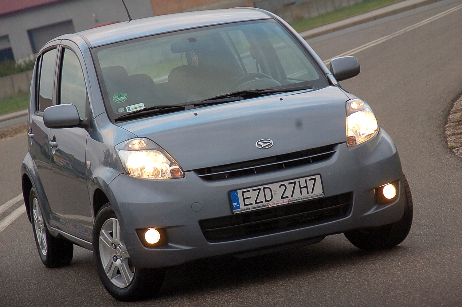 Daihatsu sirion 2