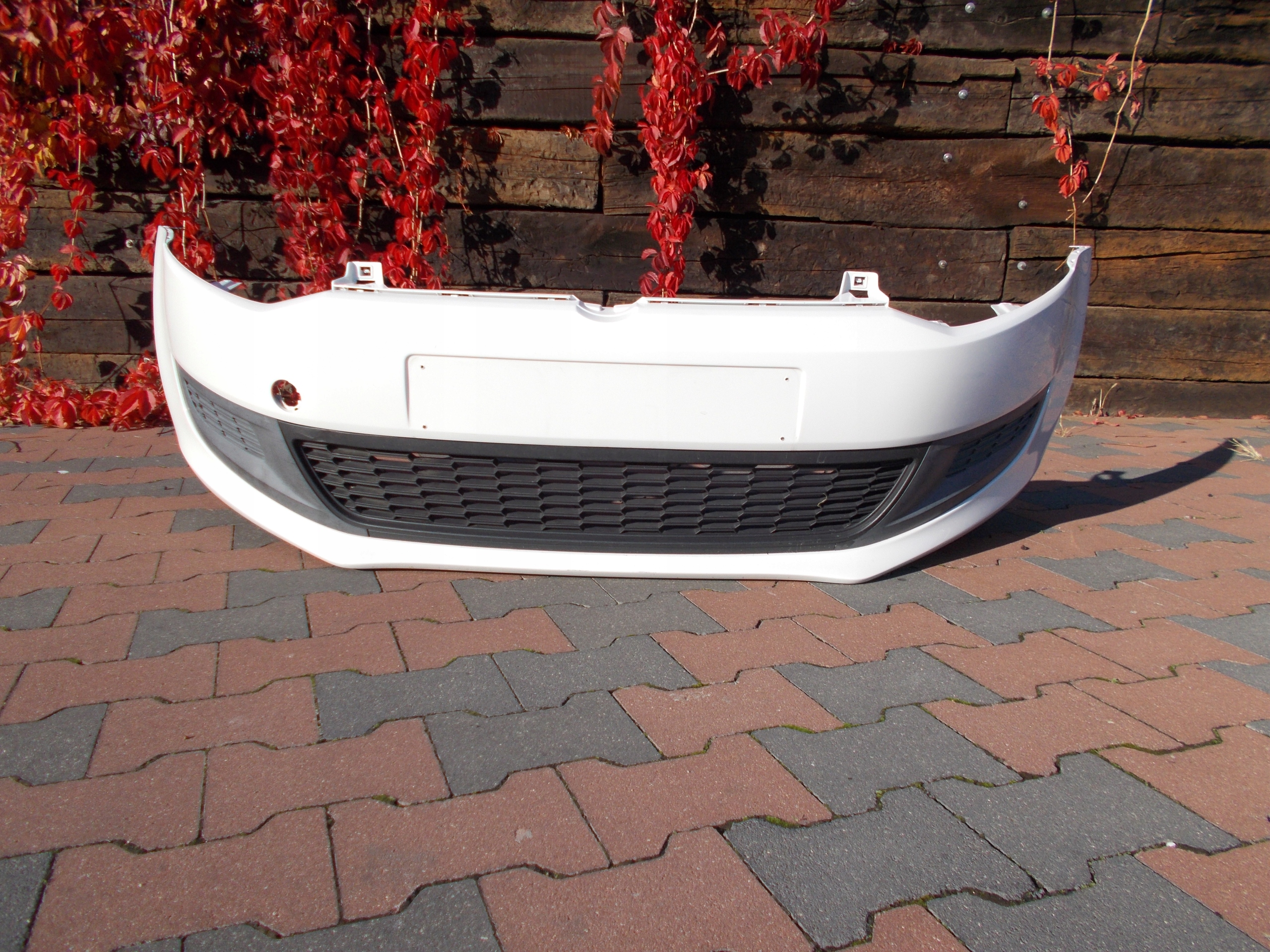 ZDERZAK PRZEDNI PRZÓD VW POLO V 5 6R 6R0 20092013 7610130389