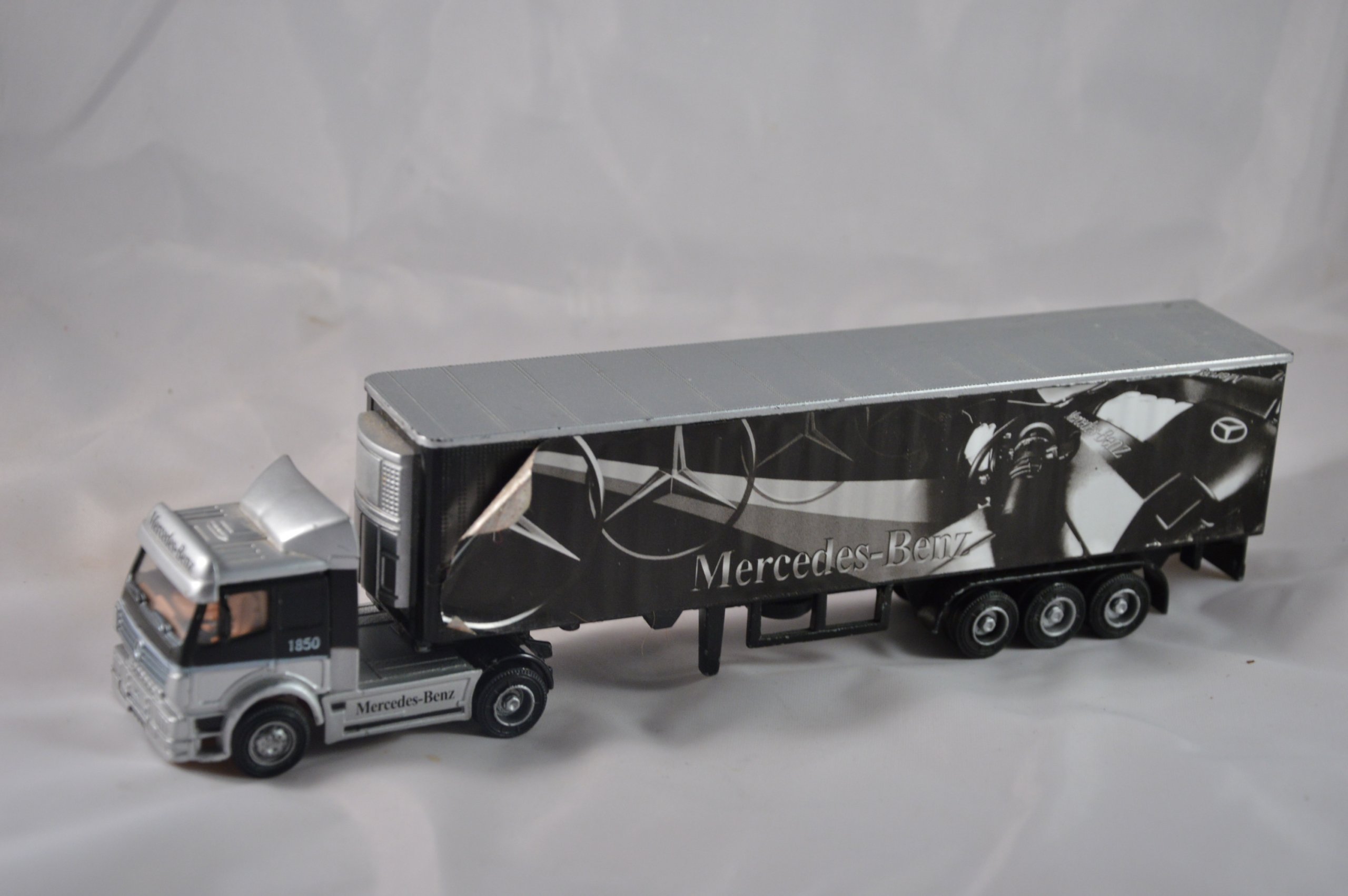 Ciężarówka Mercedes Benz Tir Zabawka Metal Plastik 7055500991 Ciężarówka Mercedes Benz Tir Zabawka Metal Plastik 7055500991