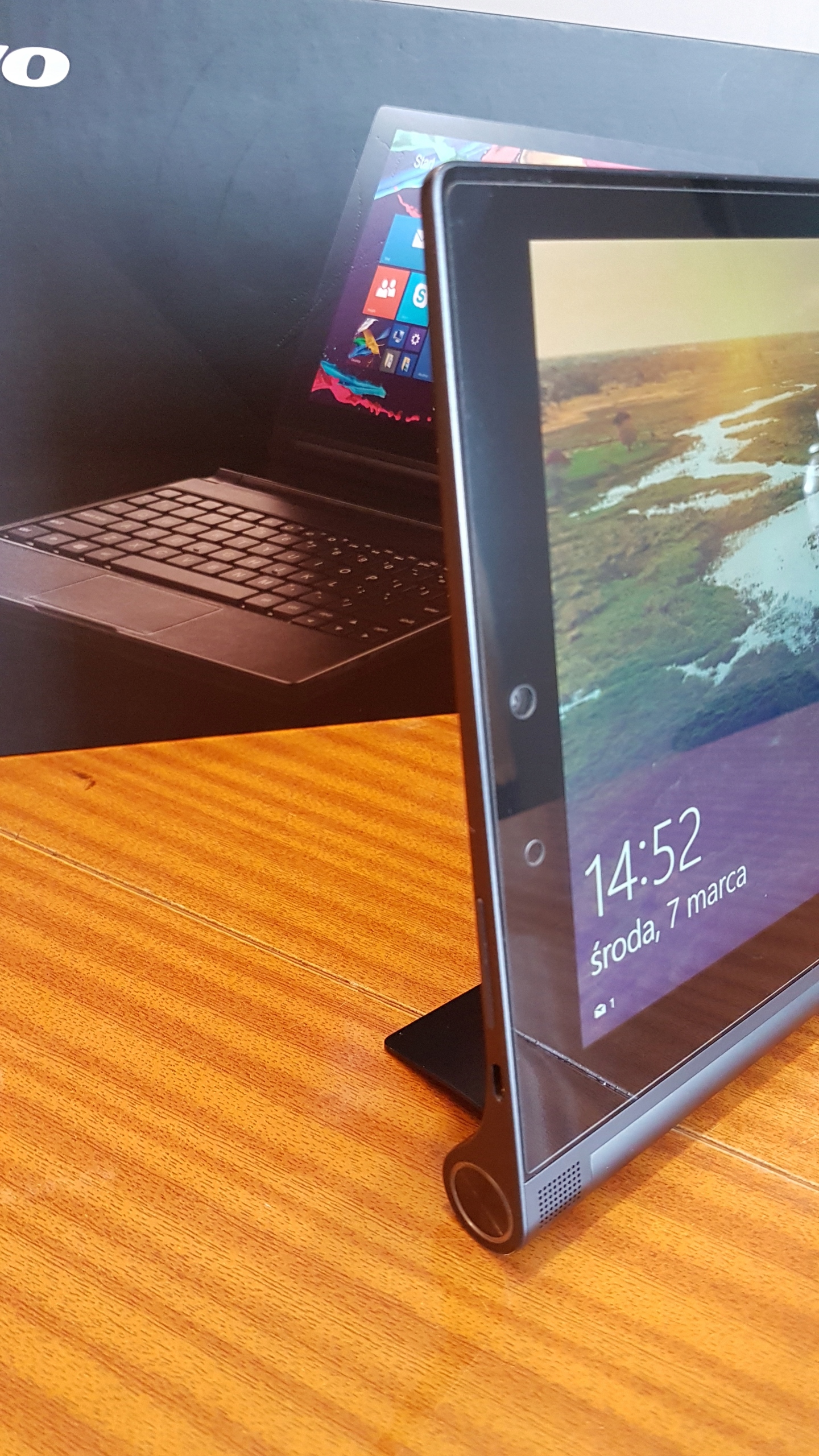 Tablet LENOVO Yoga 2 1051L z systemem Windows 10 7596418547