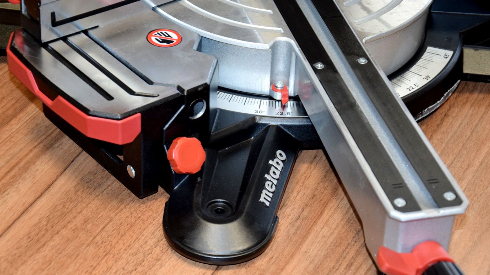 Metabo KGS 305 M - test ukośnicy - Allegro.pl