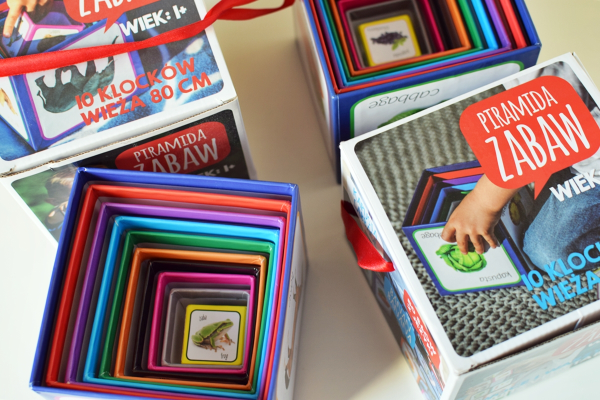 Photo 9 Boxes and blocks