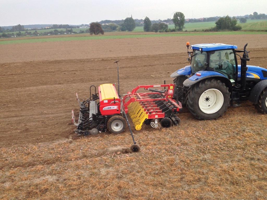 STRIP TILL Uprawa pasowa AGRO-LINE Siew zbóż