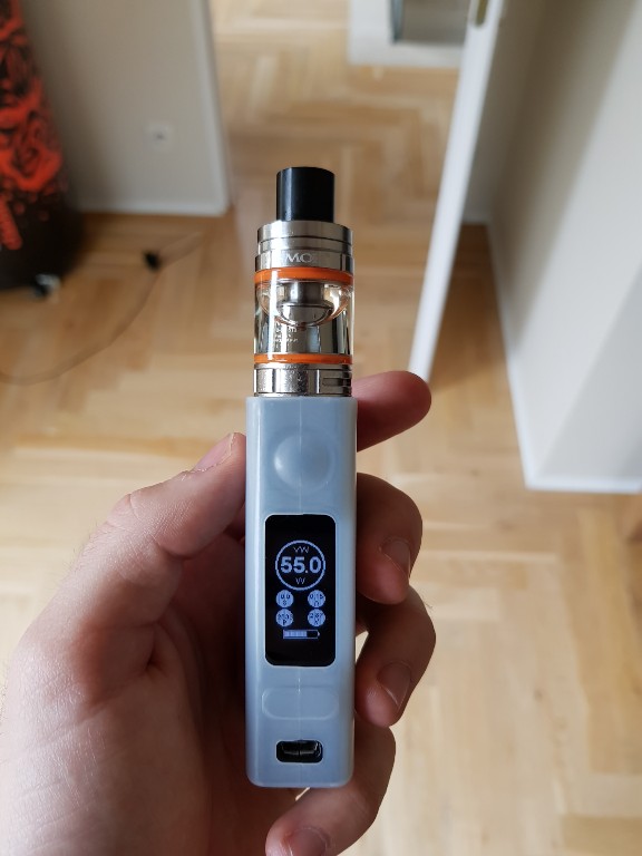joytech evic vTwo Mini + smok tfv8 baby beast
