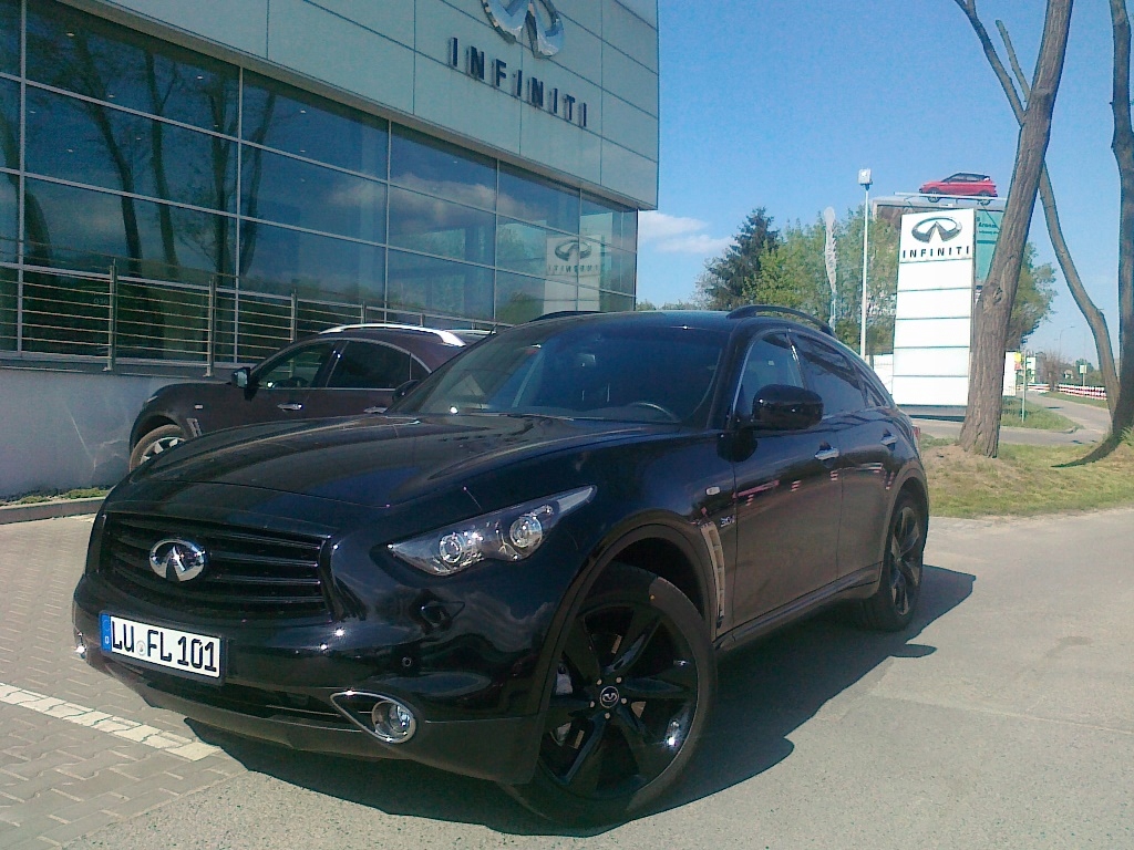 Infiniti QX70 3,0 S Premium Black Edition 300 KM