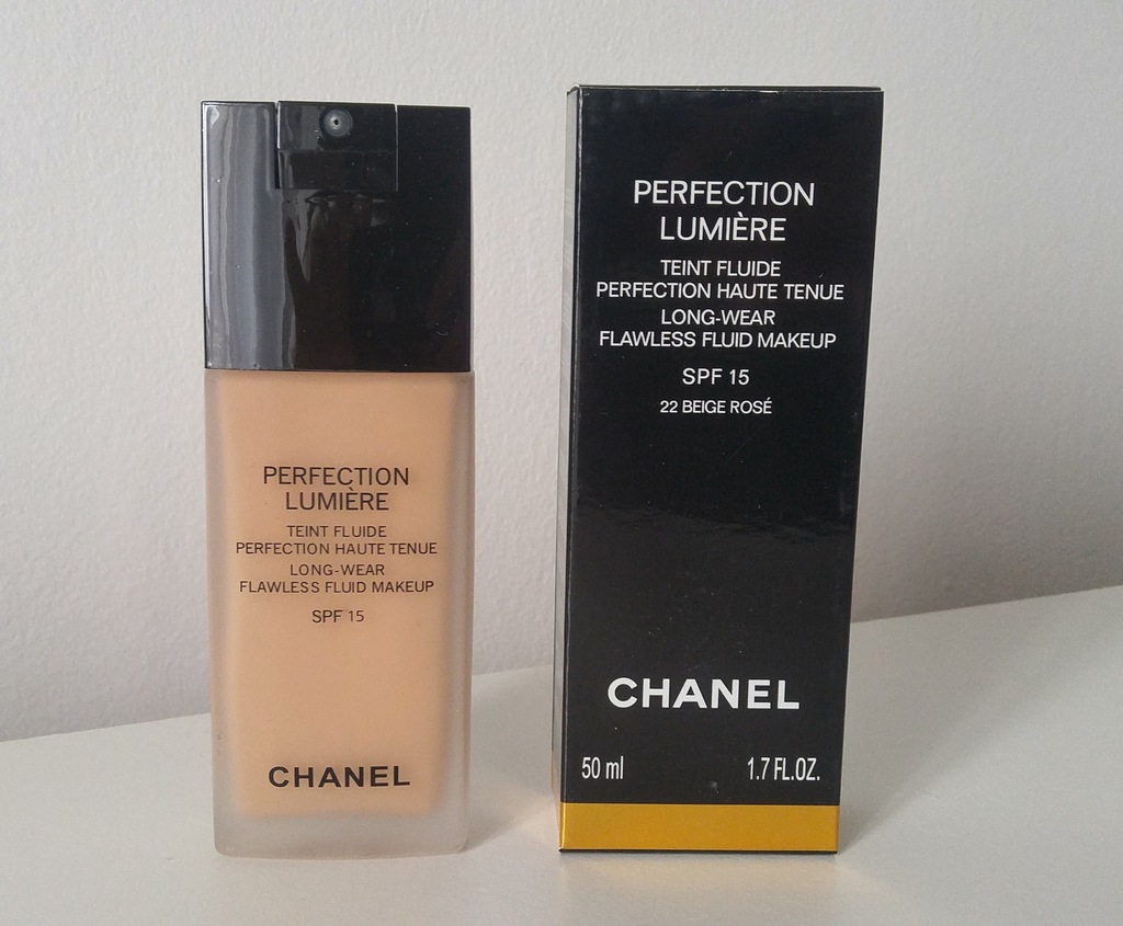 Chanel PERFECTION LUMIERE podkład fluid puder k.22