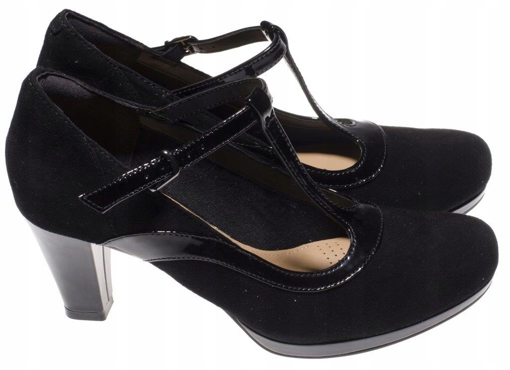 clarks chorus pitch black
