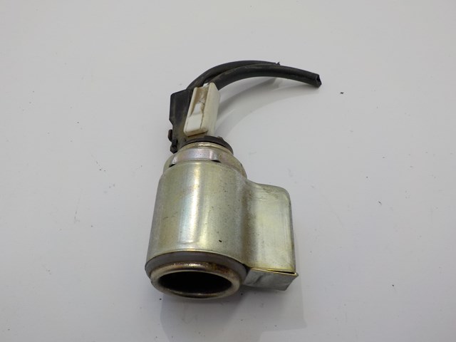GNIAZDO ZAPALNICZKA MITSUBISHI L200 06-