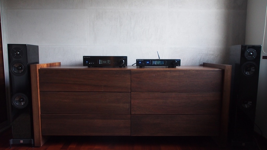 Vienna Acoustics Mozart Grand, Cambridge Audio 851