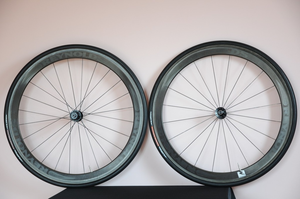 koła 700C: REYNOLDS DV46 UL CARBON, stan ŁADNY !!!