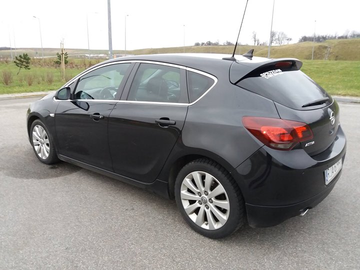 Opel astra j 2012