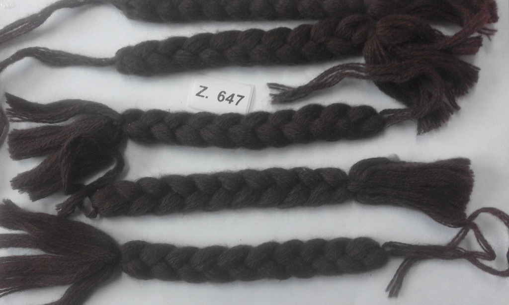 Warkocze z włóczki d. 20 cm k.brąz 11szt Z.647