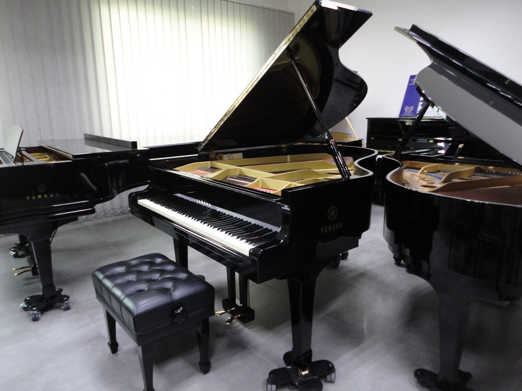 Fortepian YAMAHA G3 183 cm IDEALNY PIANO CENTRUM
