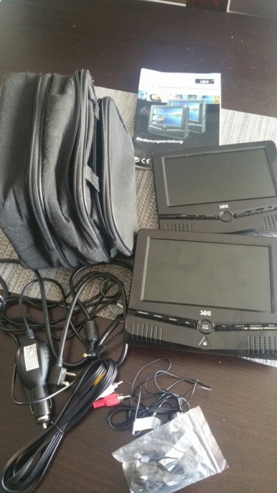 2 monitory LCD 7.0 SEG DVD PLAYER DPP 1272-2