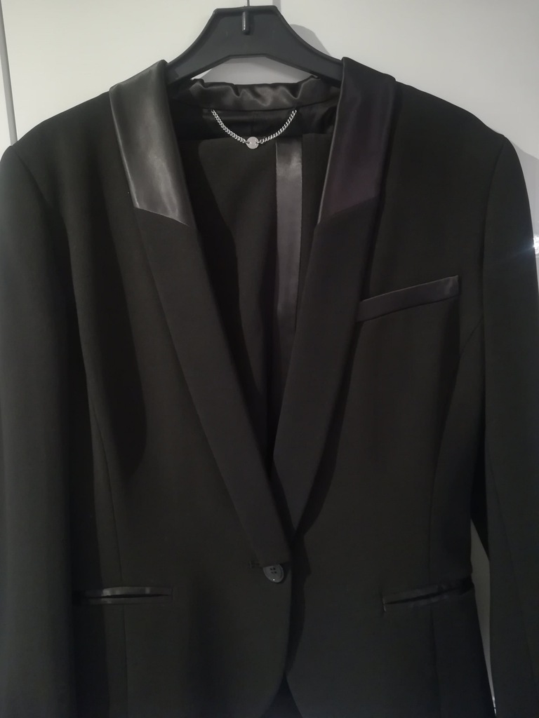 CERRUTI damski wieczorowy smoking czarny 36