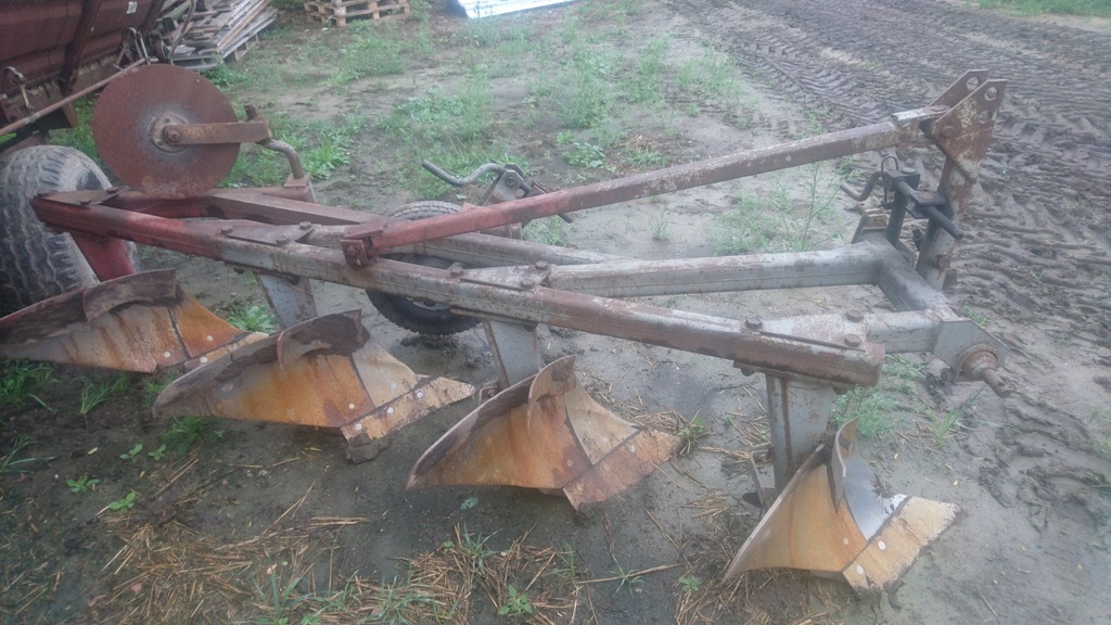 pług 4 skibowy zagonowy