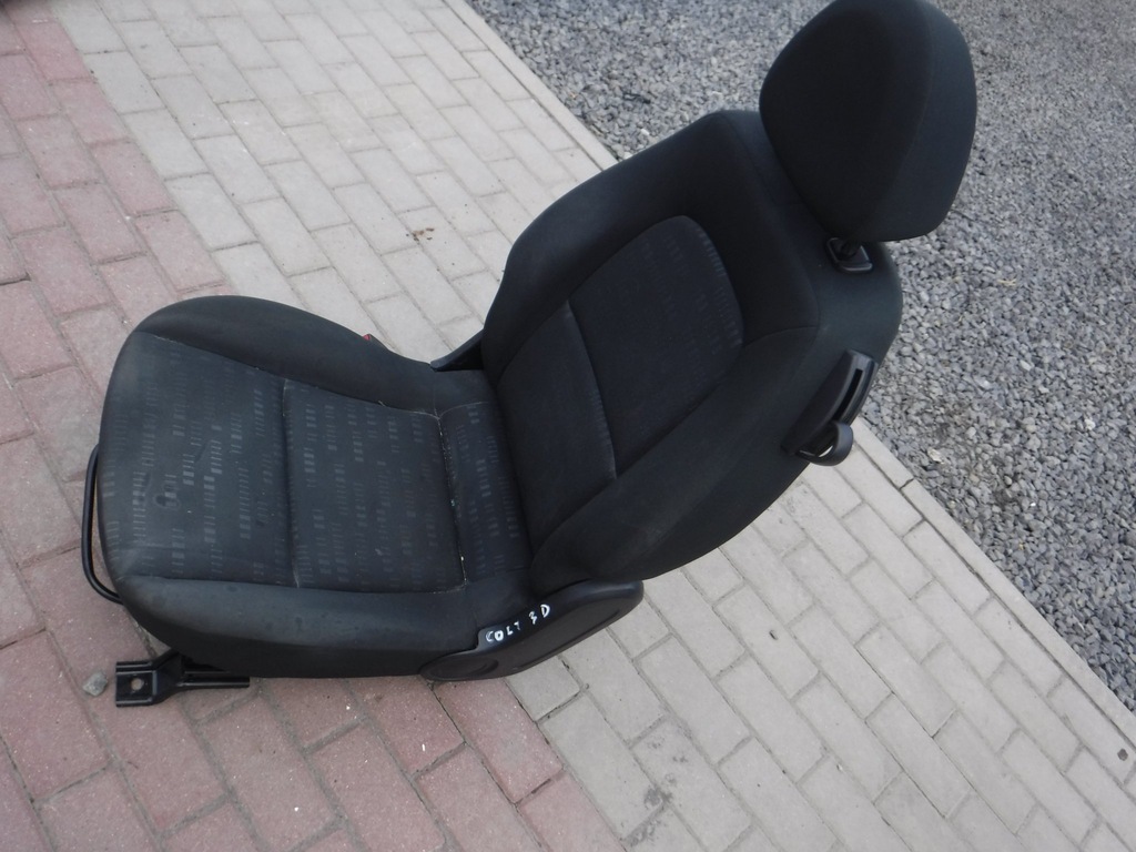 FOTEL KIEROWCY MITSUBISHI COLT VI 3D