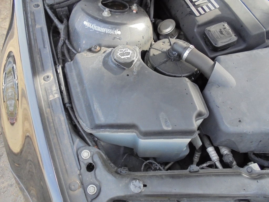 ZBIORNICZEK PŁYNU SPRYSKIWACZY BMW E46 316 COMPACT