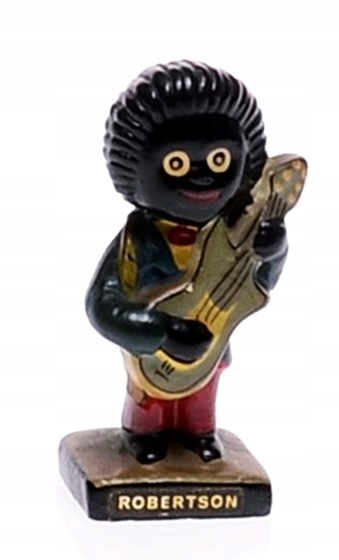 5858-13 ..ROBERSTON... FIGURKA MURZYNEK GITARZYSTA
