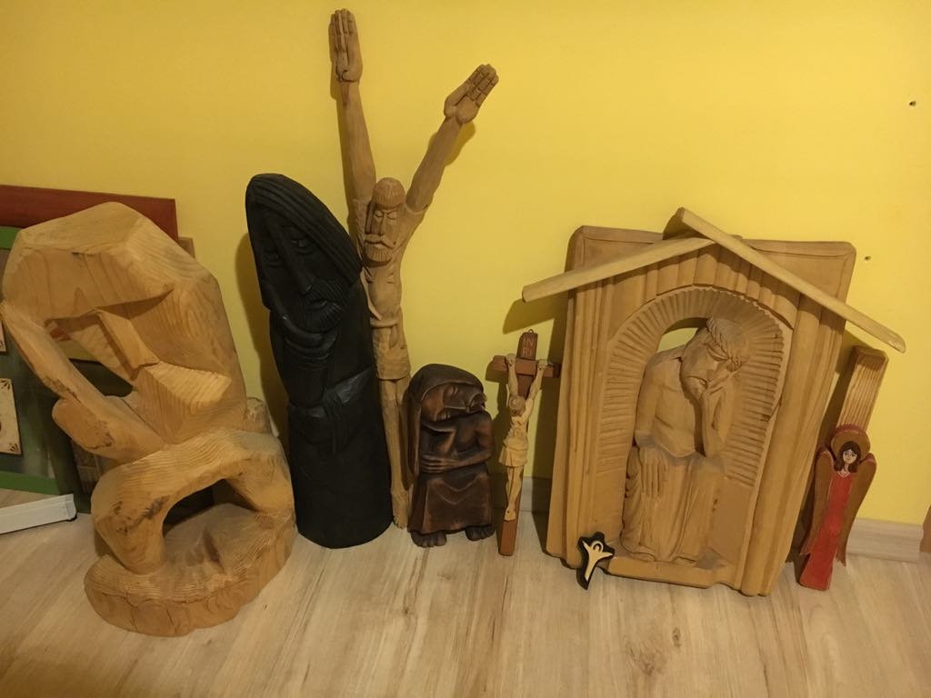 Chrystus frasobliwy,świątki,sztuka sakralna ludowa