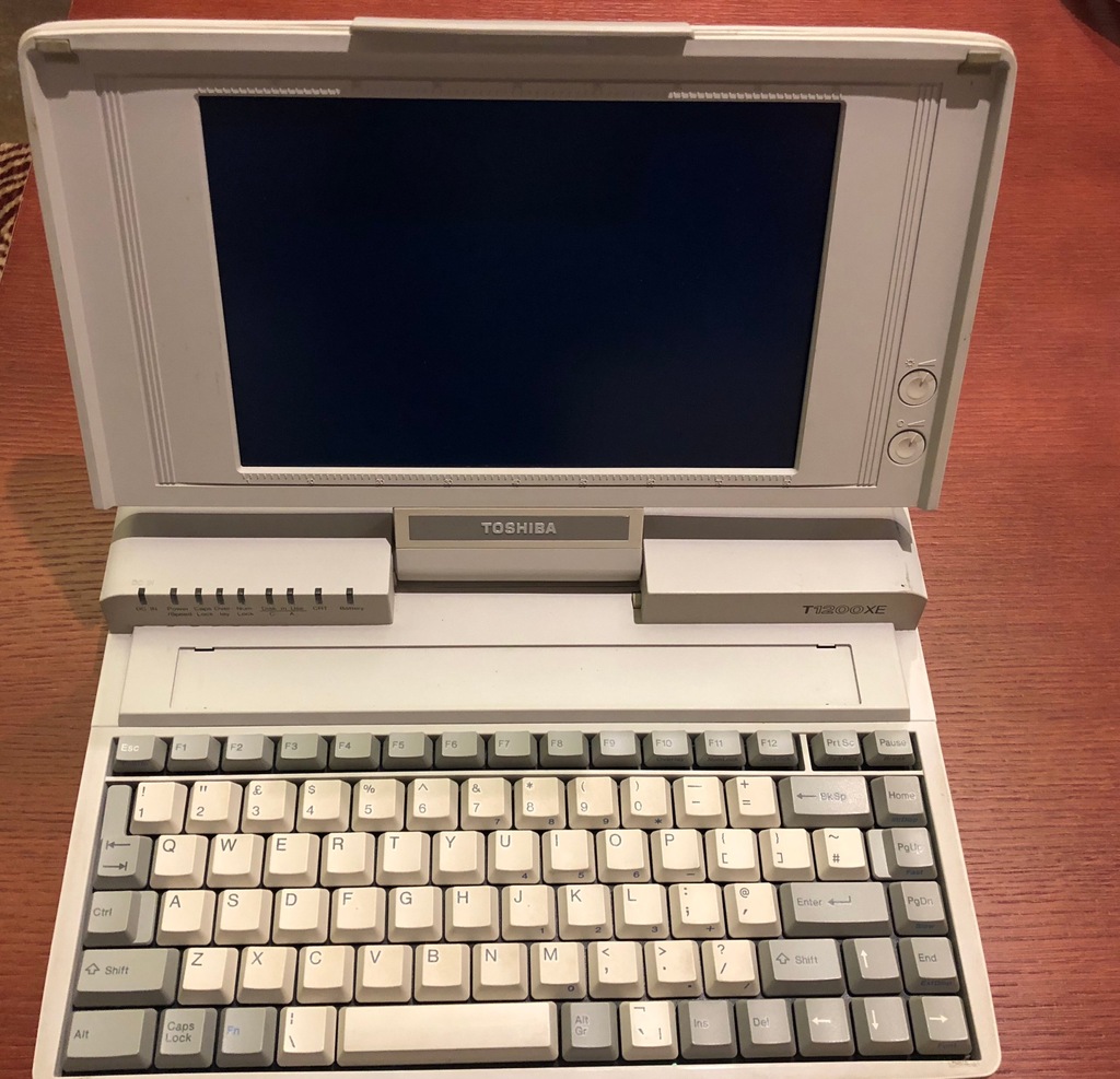 TOSHIBA T1200XE VINTAGE KOLEKCJONERSKI LAPTOP