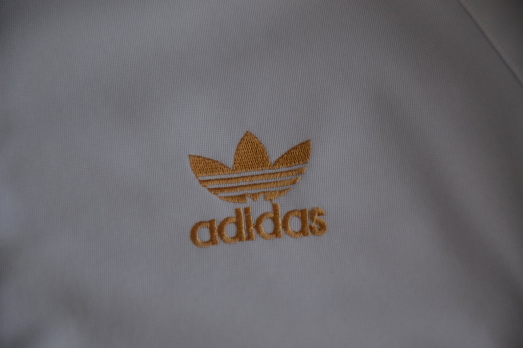 Bluza Adidas Oldschool adicolor biała w złote pasy