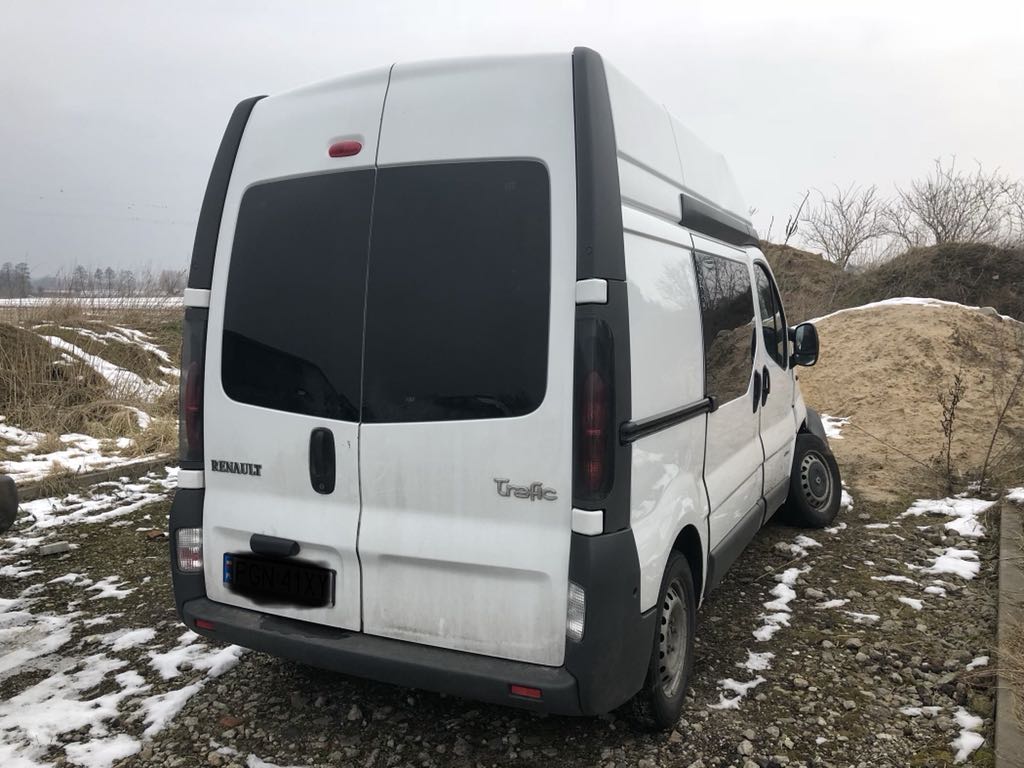 Renault Trafic 1.9 dci L1 H2 uszkodzony
