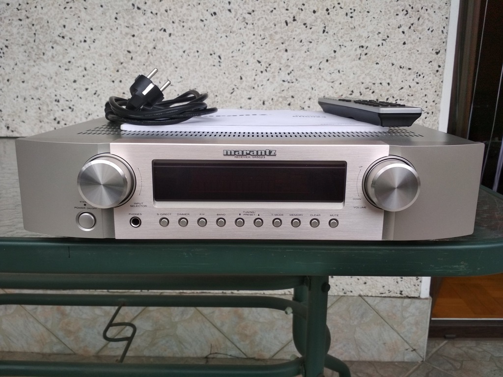 Amplituner Marantz SR5023 z pilotem