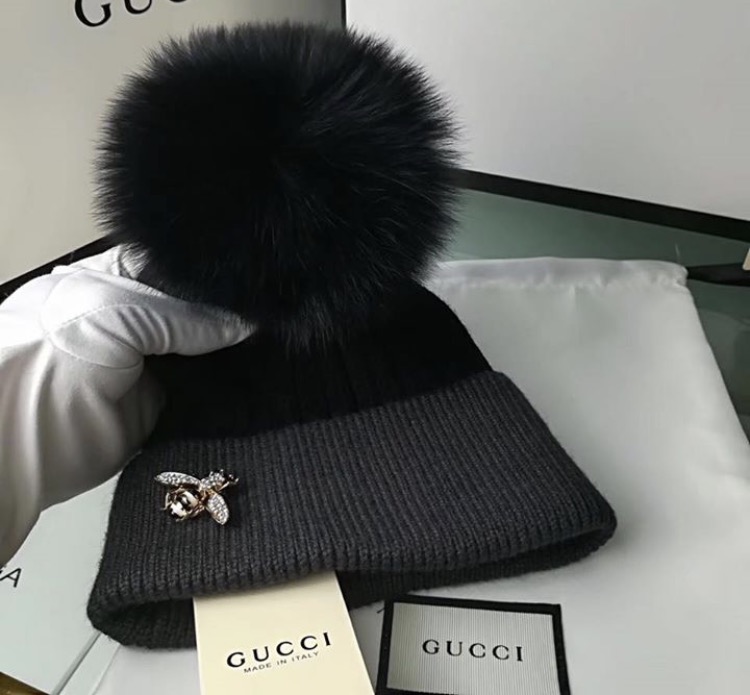 GUCCI Czapka zimowa Insect pompon Lux hit 24H