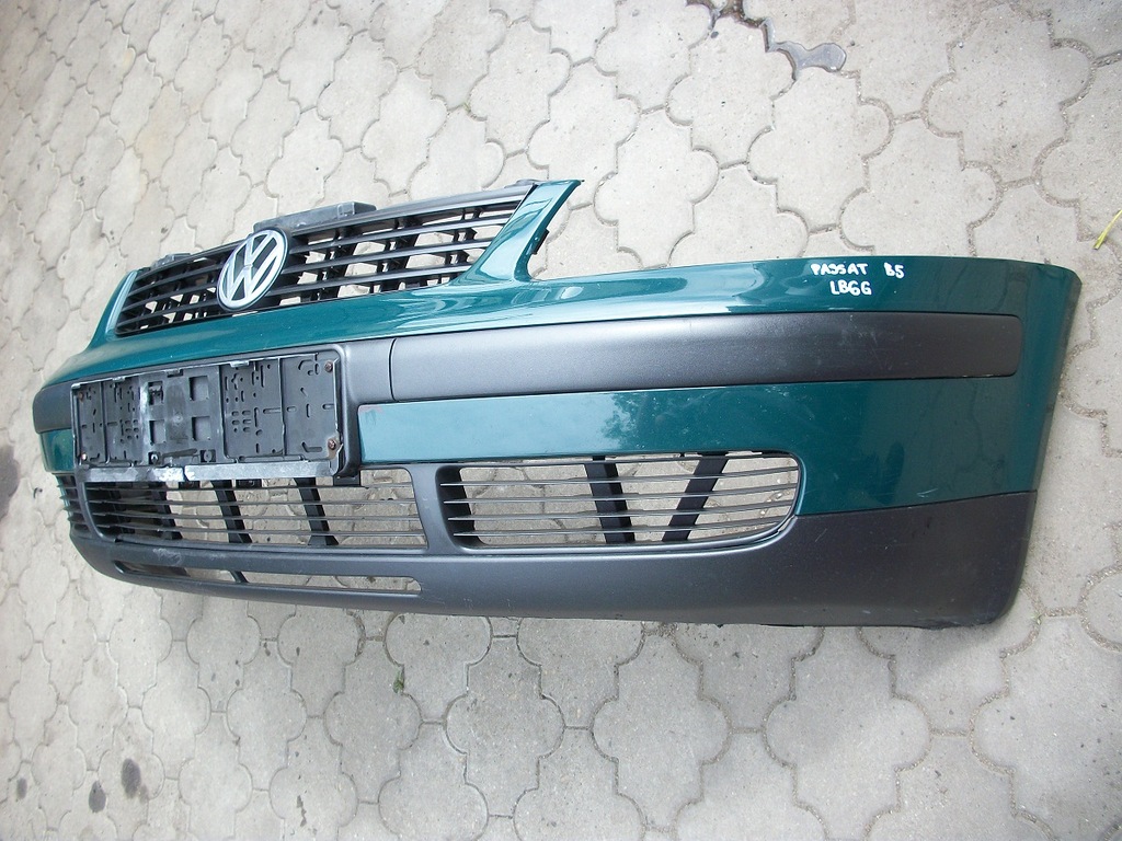 Zderzak przedni PASSAT B5 LB6G