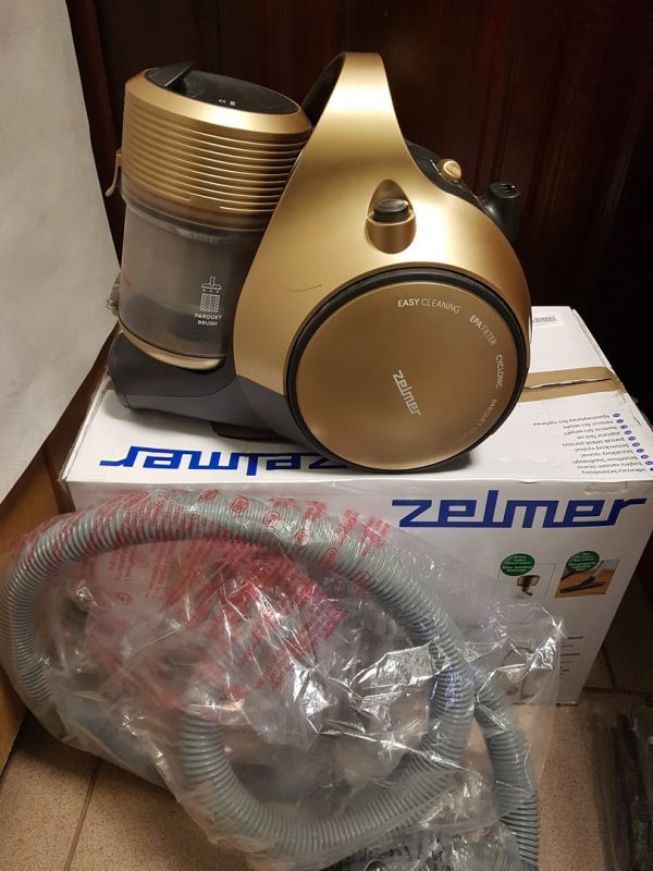 ODKURZACZ ZELMER ZVC241SP KOMPLET