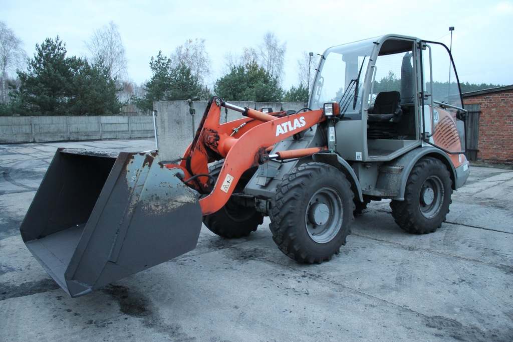 Ładowarka ATLAS 60