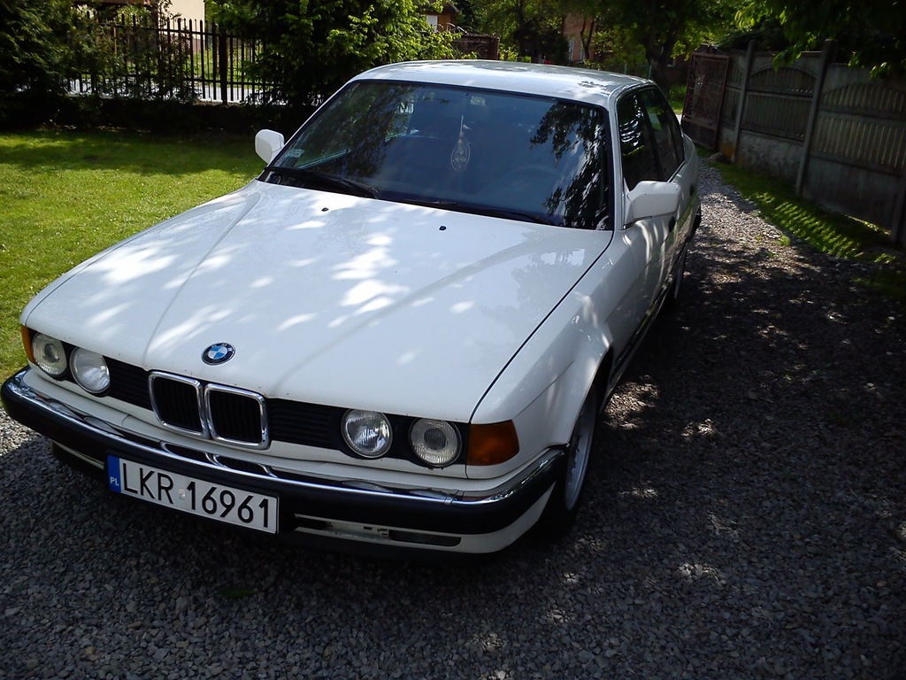 BMW E32 730i w orginalnym stanie